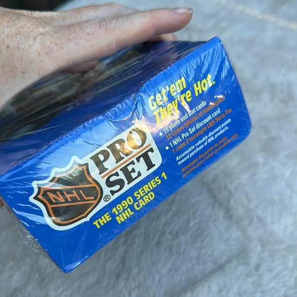 1990 PRO SET SERIES 1 NHL HOCKEY CARD BOX FACTORY SEALED 15 Photo Stat Cards - Picture 7 of 8